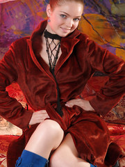 Adorably sweet face with a charming smile Pic 1