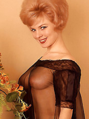 Vintage babe June Cochran Pic 8