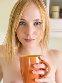 Artistic Nude Babe Runa