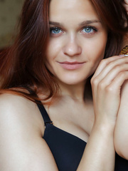 exquisitely womanly physique Pic 1