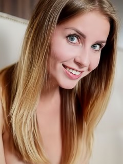 Bjorg Larson Reveal Her Lovely Breasts