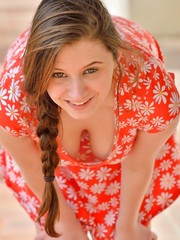 Ellie Busty Flower Child Pic 9