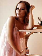 Playboy Babe Elizabeth Jordan Pic 4