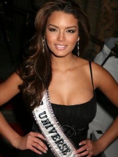 Miss Universe 2006 Zuleyka Rivera Topless!