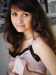 cute teen posing naked Pic 1