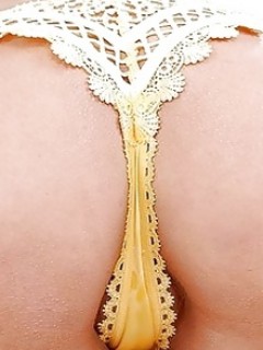 Aneta Keys Hot Babe Masturbating With Long Dildo
