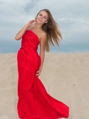 displaying her gorgeous Pic 2