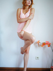 teen babe showing her perfect body Pic 5