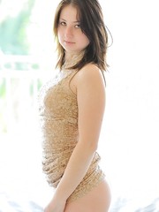 Nude fun with Veronika Pic 2