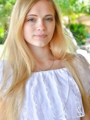 Alexia Fresh Nudist Pic 4