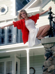 Sexy Julie McCullough Pic 10