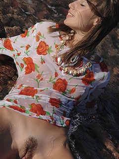 Alizeya A In The Sea