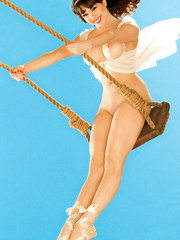 Sexy pinup Claire Sinclair Pic 12