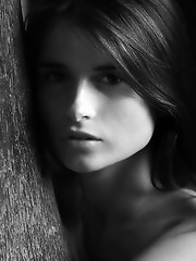 Graceful and erotic black & white nudes Pic 3